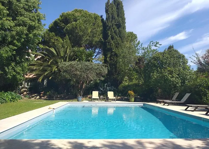 L Appentis Du Chai Roujan